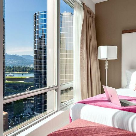 Auberge Vancouver Hotel Экстерьер фото