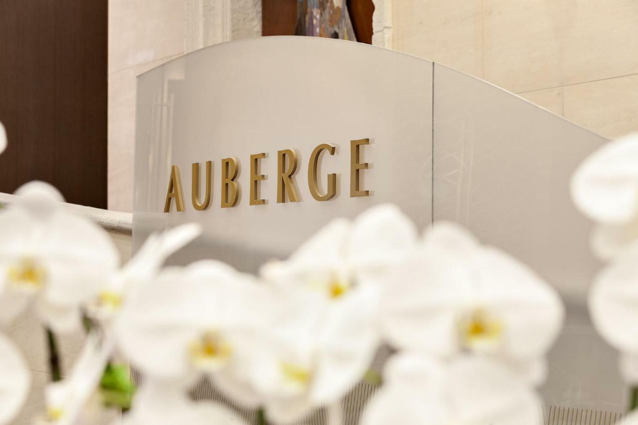 Auberge Vancouver Hotel Экстерьер фото